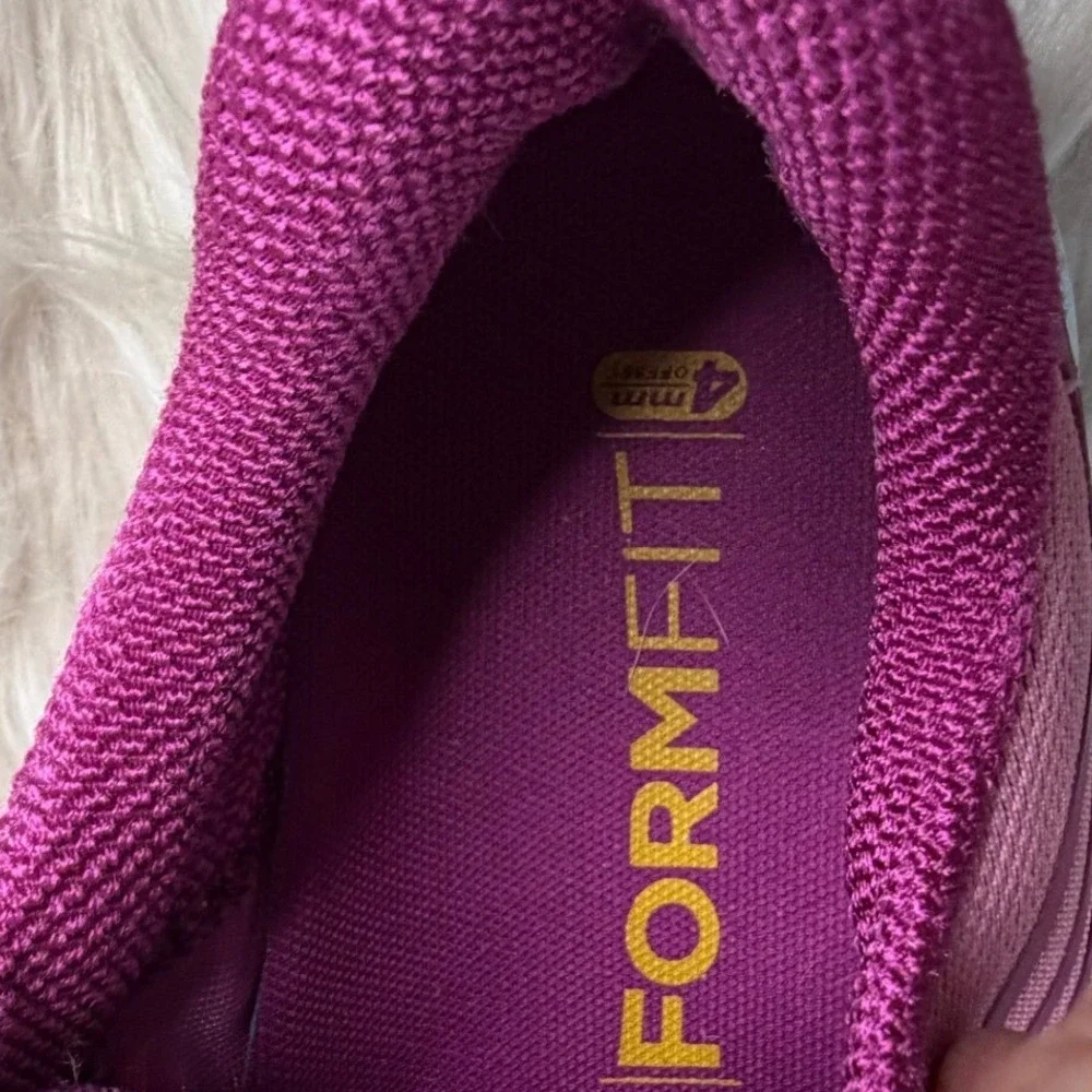 Saucony Kinvara 12 Womens Pink Purple Blue Running Shoes Sneakers S10619-30